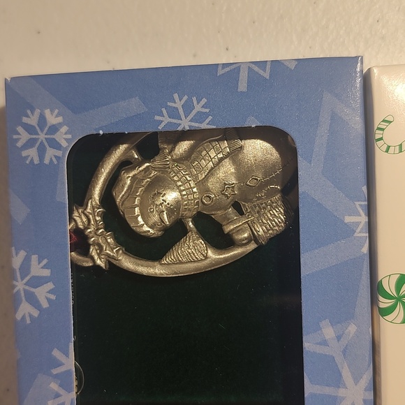 Longaberger 2 Sets Of 2 Vintage Pewter Ornaments Snow Friends And Roger & Ginger - Picture 4 of 12